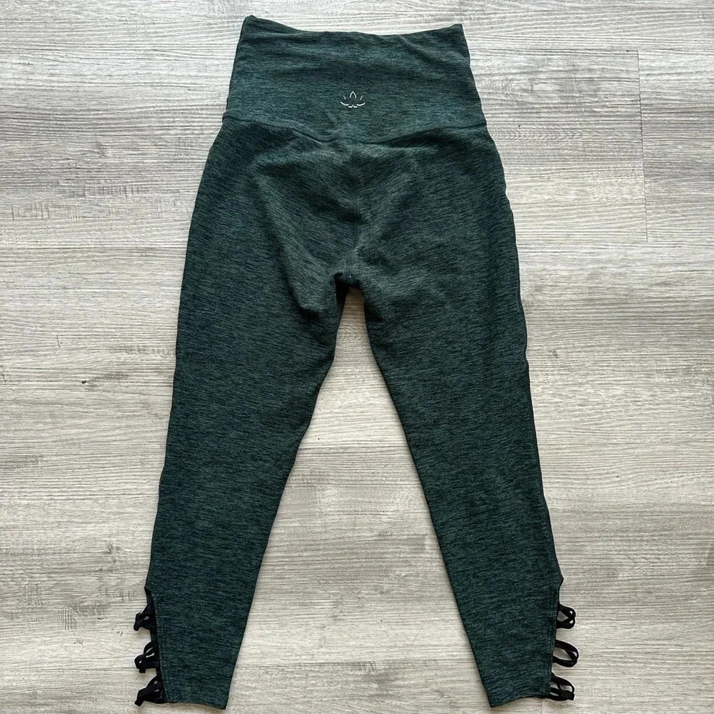 Beyond yoga Capri leggings Sz Xs super soft high waist